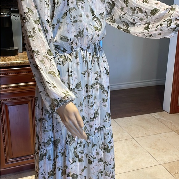Ellison Floral Pattern Dress Large Sz. - Picture 3 of 8